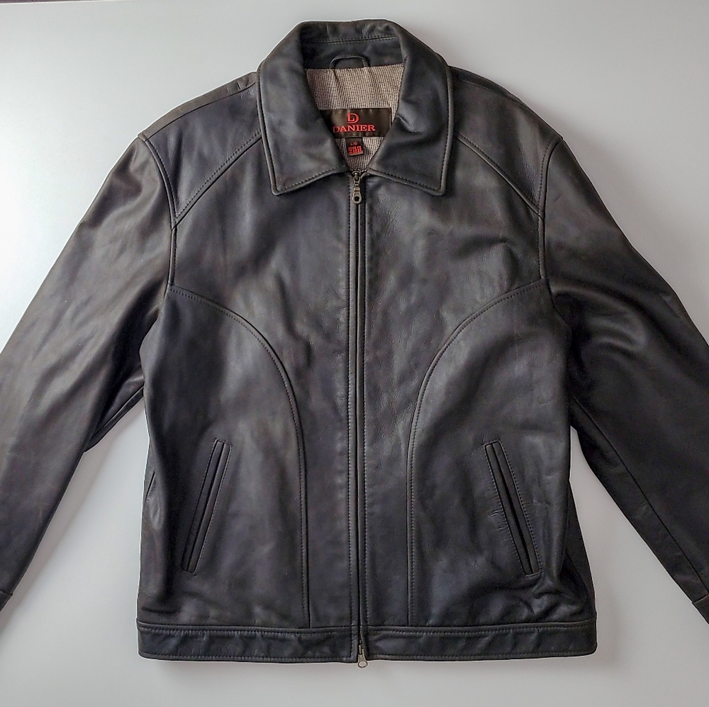 Danier Men's Leather Jacket Size Large